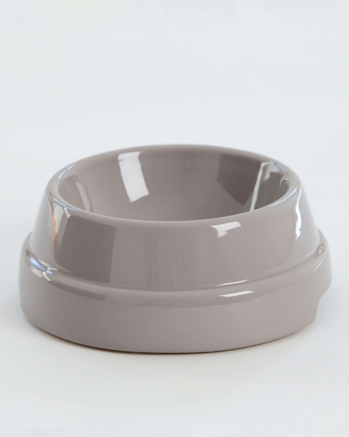 קערות אוכל ומים לחתול וכלב