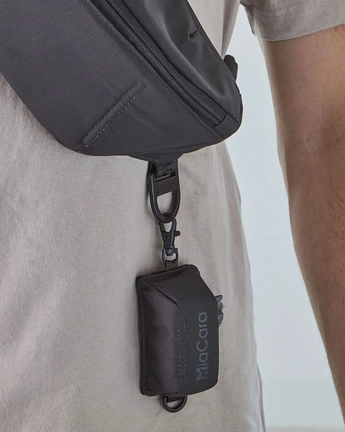 CINTA OWNERS WALKING BAG | פאוץ׳ לבעלי כלבים