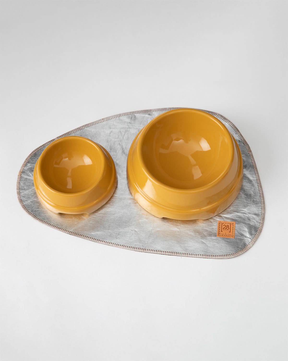 קערות אוכל ומים לחתול וכלב