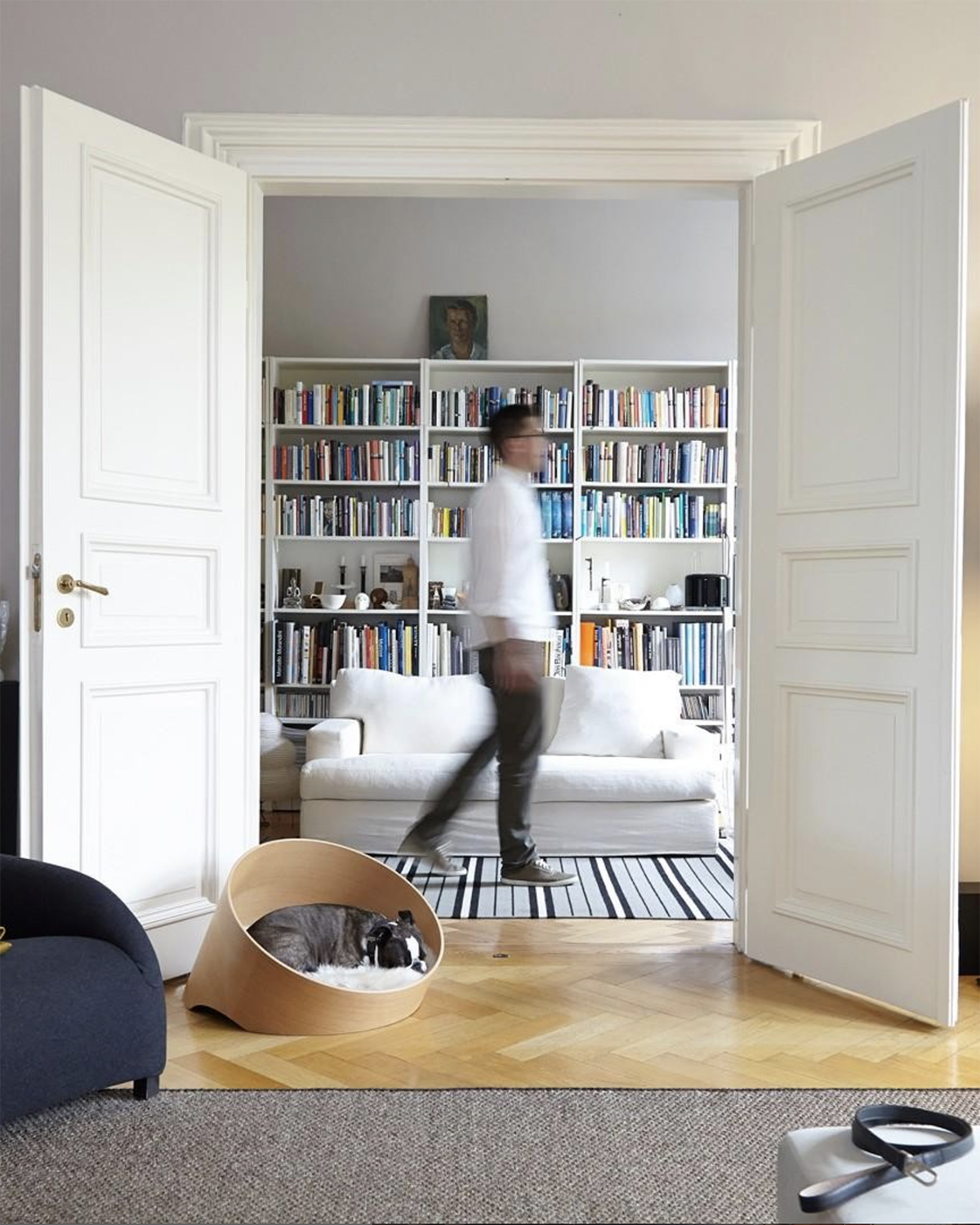 COVO DOG CAVE BED | מיטת עץ אורתופדית לכלב