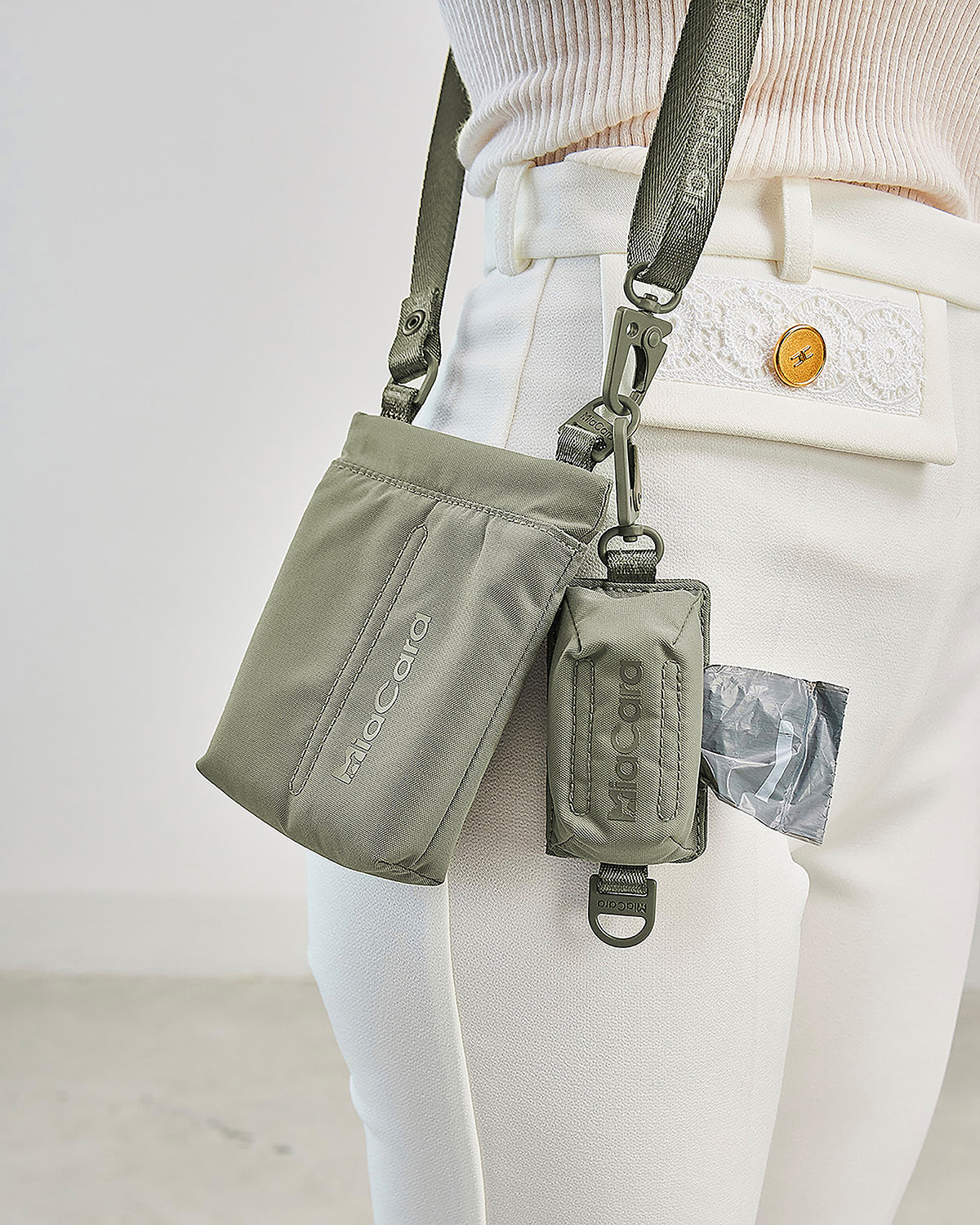 SACCHETTO DOG POO BAG HOLDER| נרתיק לשקיות איסוף לכלב