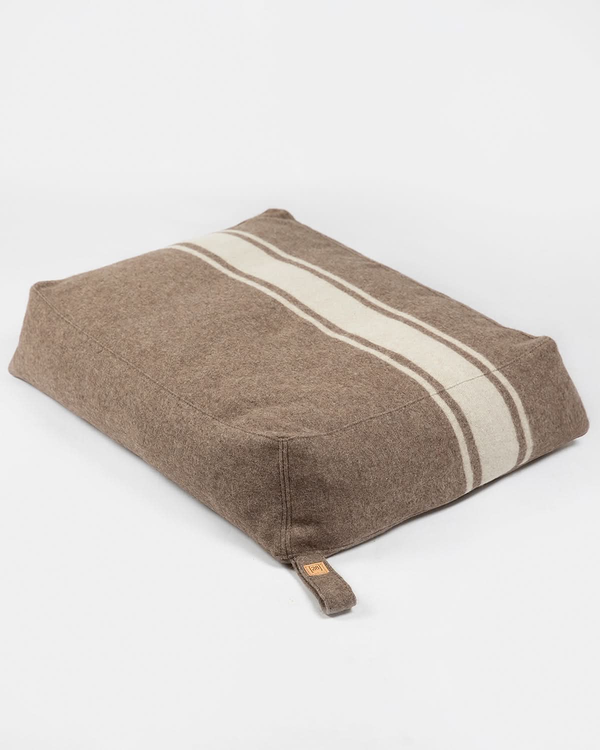 YOUSUF RECYCLED WOOL DOG BED | מיטה לכלב