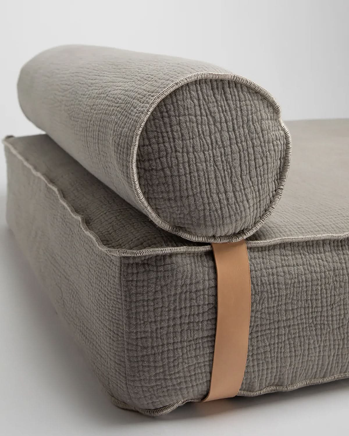 GIAMPAOLO ELEPHANT COTTON LOUNGE BED | מיטת לאונג׳ אורתופדית לכלב