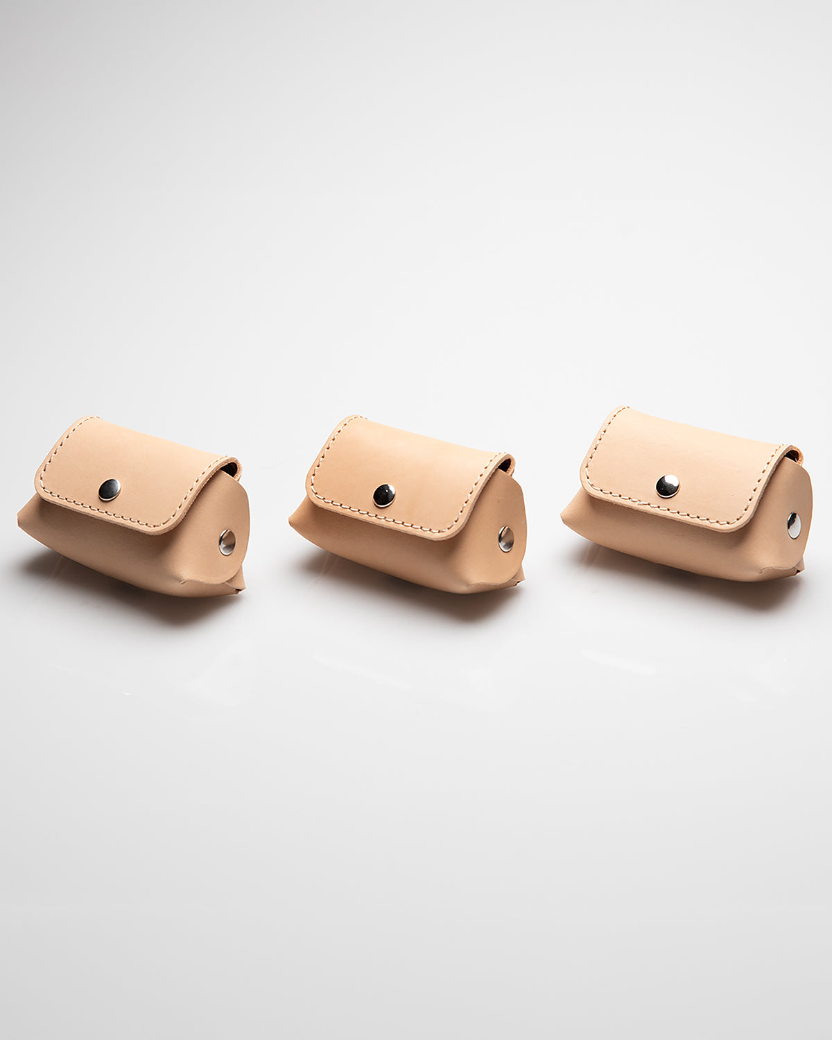 GERDA POOP BAG HOLDER | נרתיק שקיות איסוף מעור