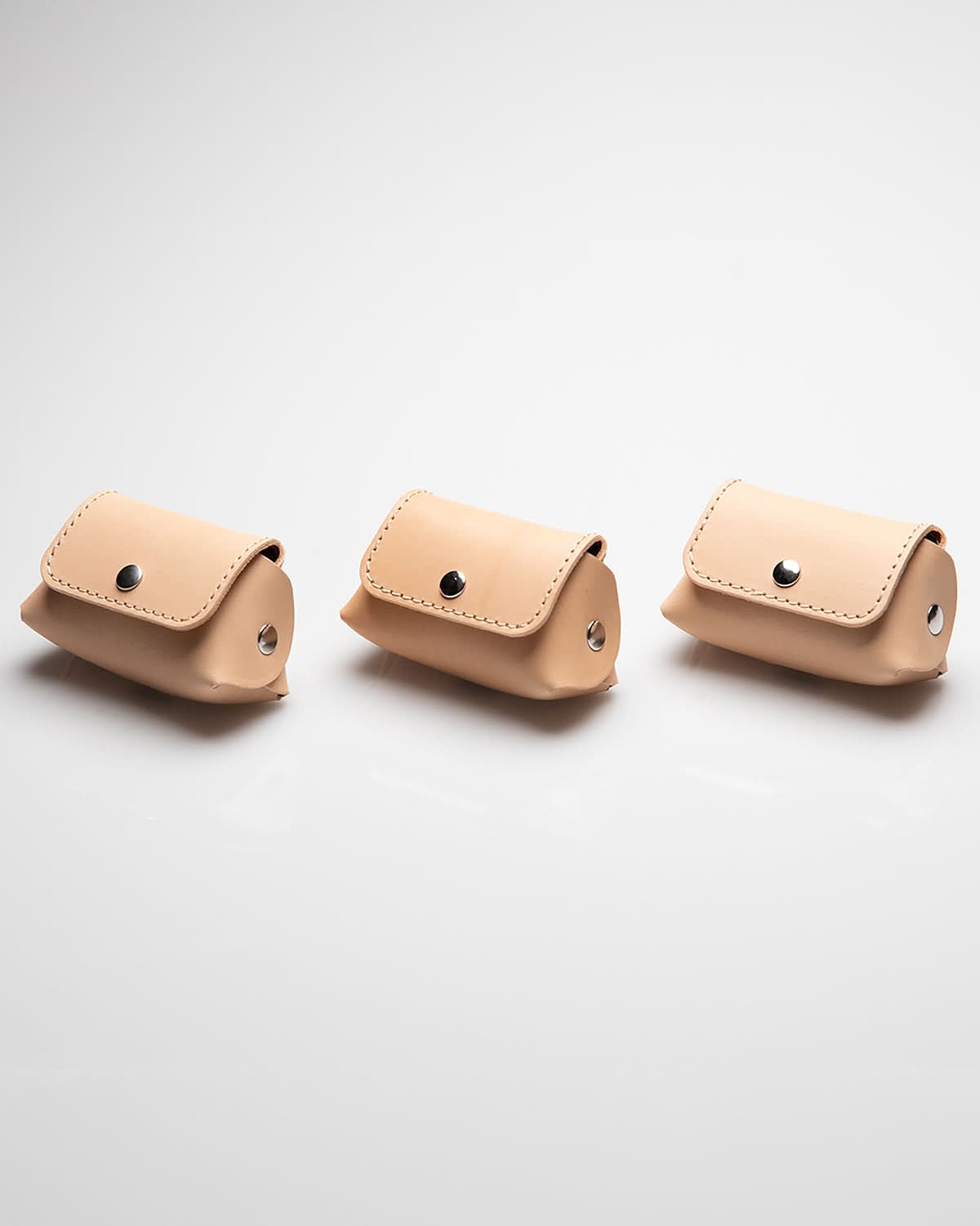 GERDA POOP BAG HOLDER | נרתיק שקיות איסוף מעור