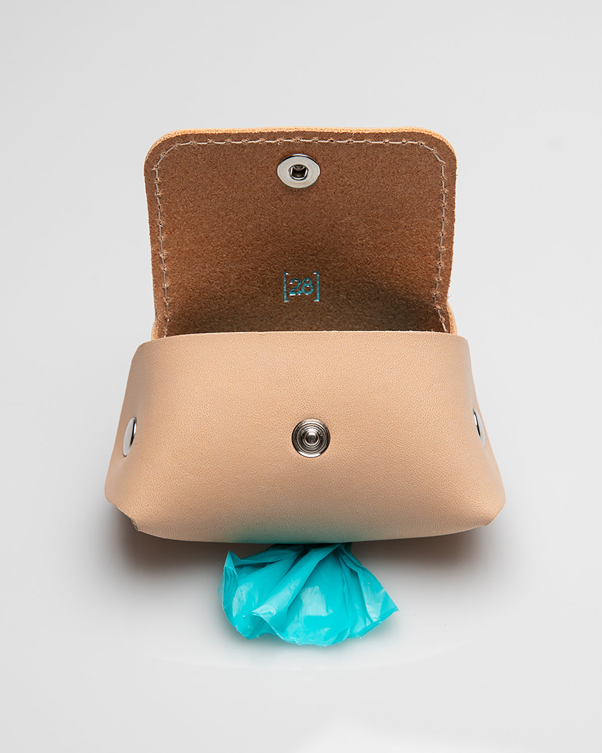GERDA POOP BAG HOLDER | נרתיק שקיות איסוף מעור