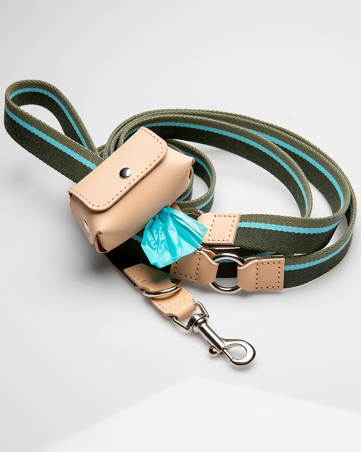 GERDA POOP BAG HOLDER | נרתיק שקיות איסוף מעור