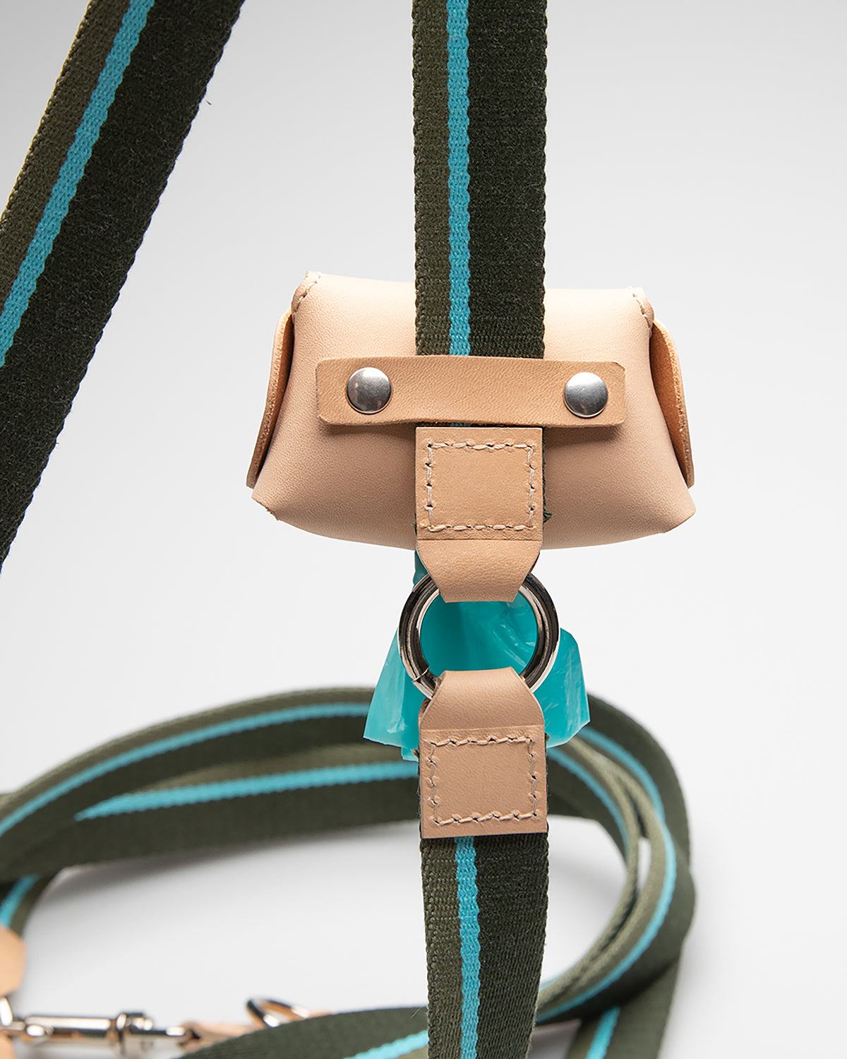 GERDA POOP BAG HOLDER | נרתיק שקיות איסוף מעור