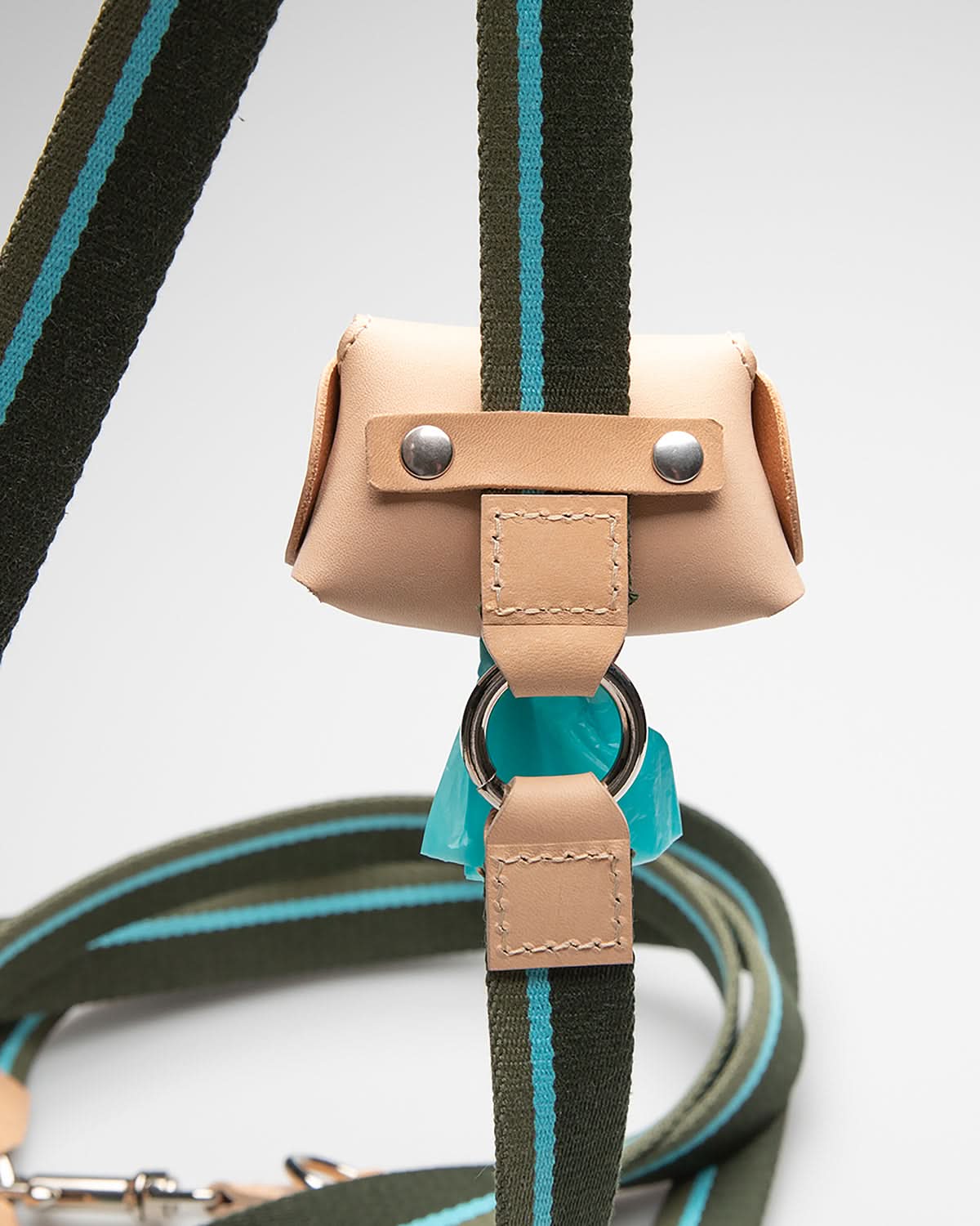 GERDA POOP BAG HOLDER | נרתיק שקיות איסוף מעור