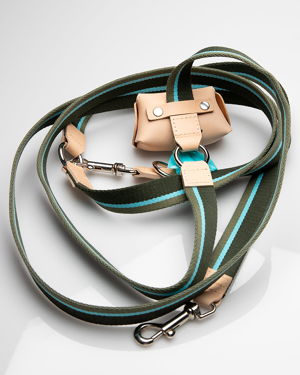 GERDA POOP BAG HOLDER | נרתיק שקיות איסוף מעור