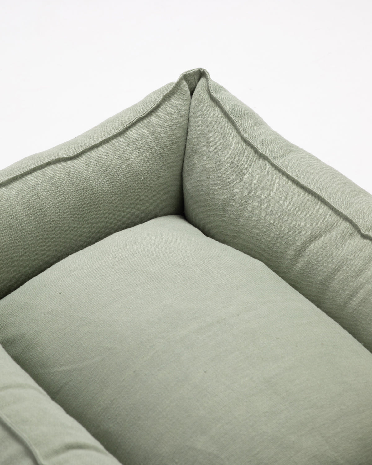 מיטה לכלב מפשתן טהור | EDWARD PURE LINEN DOG BED