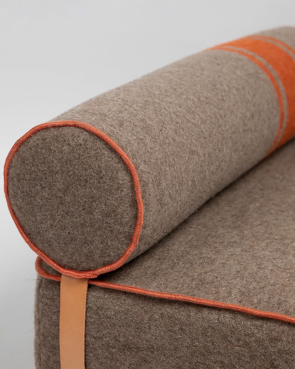 GIAMPAOLO RECYCLED WOOL DOG LOUNGE BED | מיטת לאונג׳ לכלב