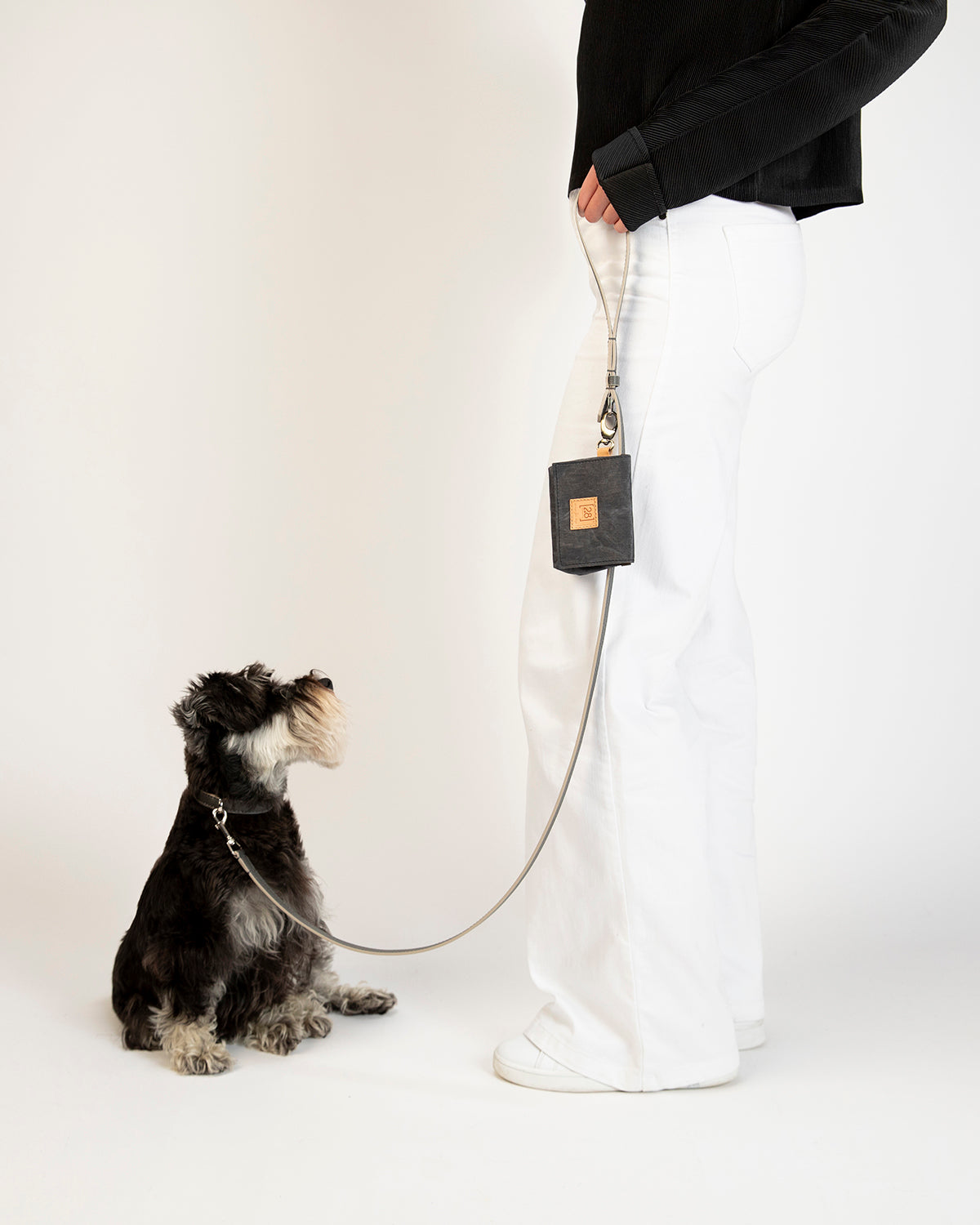 OLIVIERO POO BAG HOLDER | נרתיק לשקיות איסוף