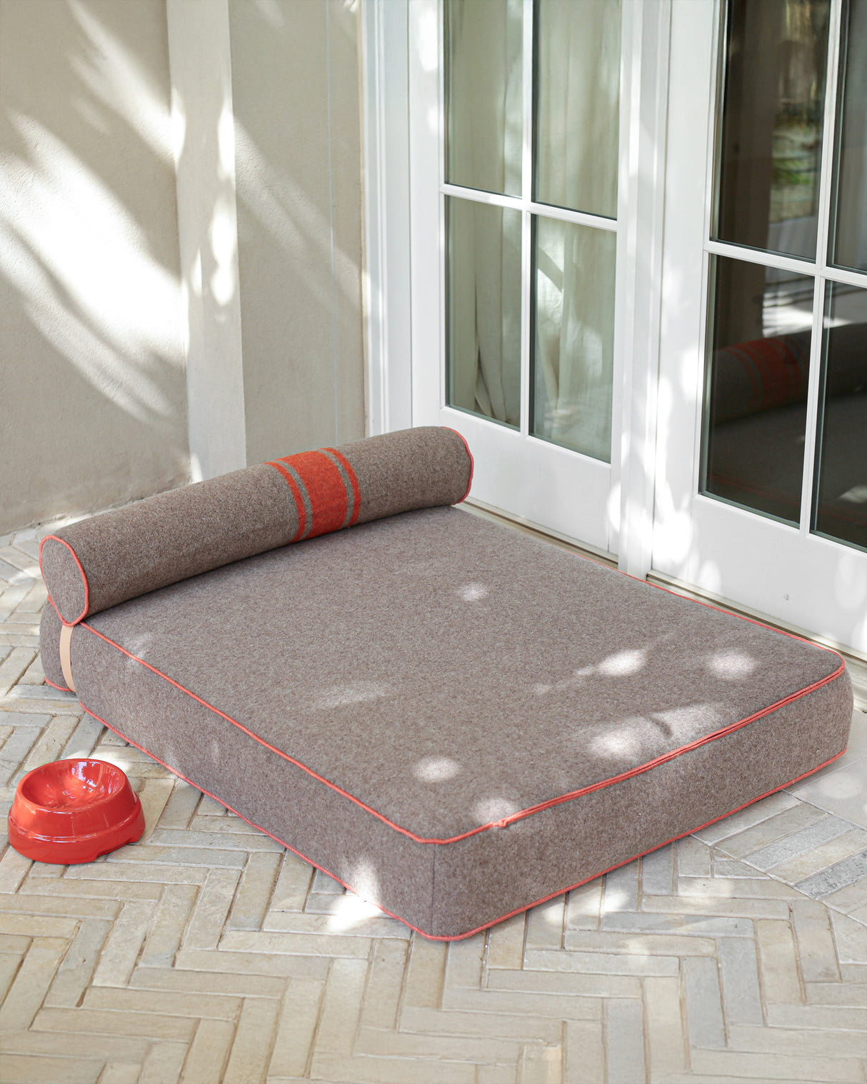 GIAMPAOLO RECYCLED WOOL DOG LOUNGE BED | מיטת לאונג׳ לכלב