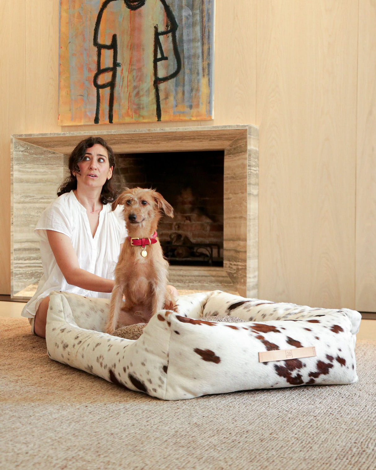 HENRI COWHIDE DOG BED | מיטה לכלב