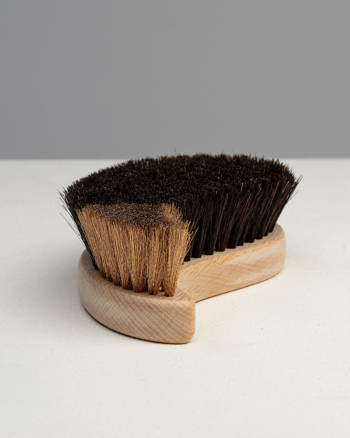 LEE DOG BRUSHES | מברשות שיער לכלבים