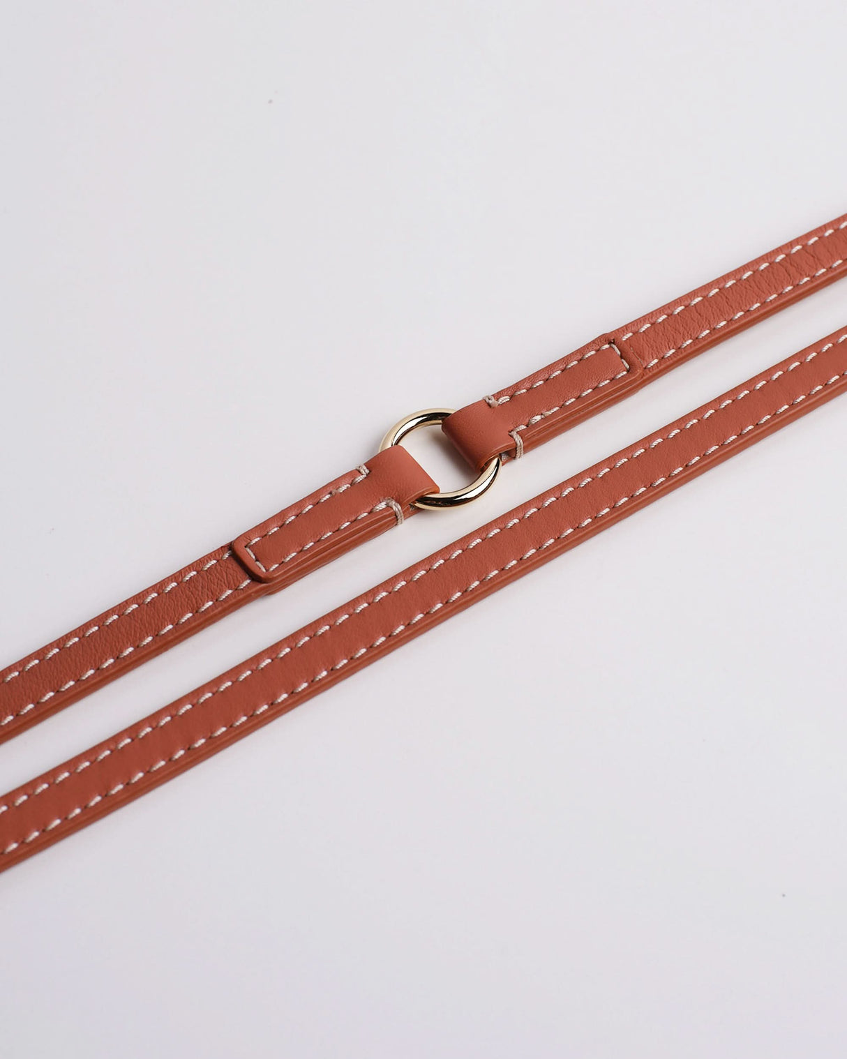 GABRIELE FREE-HANDS LONG LEATHER DOG LEASH | רצועת עור ארוכה ומתכווננת לכלבים