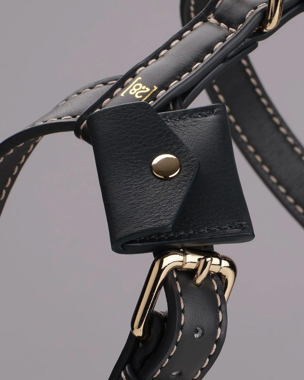 UGO AirTag® LEATHER HOLDER | קייס איירטאג לקולר ולרתמה לכלב