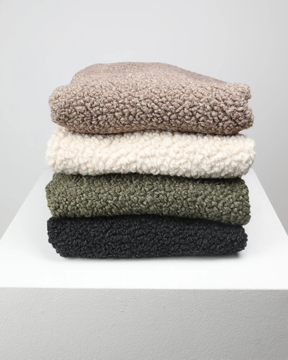 REPLACEMENT BOUCLÉ WOOL COVER FOR FULVIO BED | ריפוד להחלפה למיטה לכלב