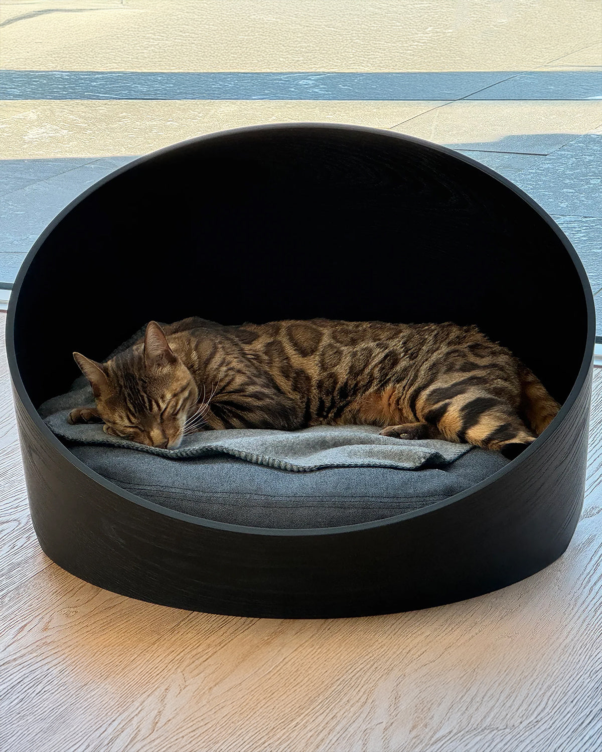 COVO CAT CAVE BED | מיטת עץ לחתול