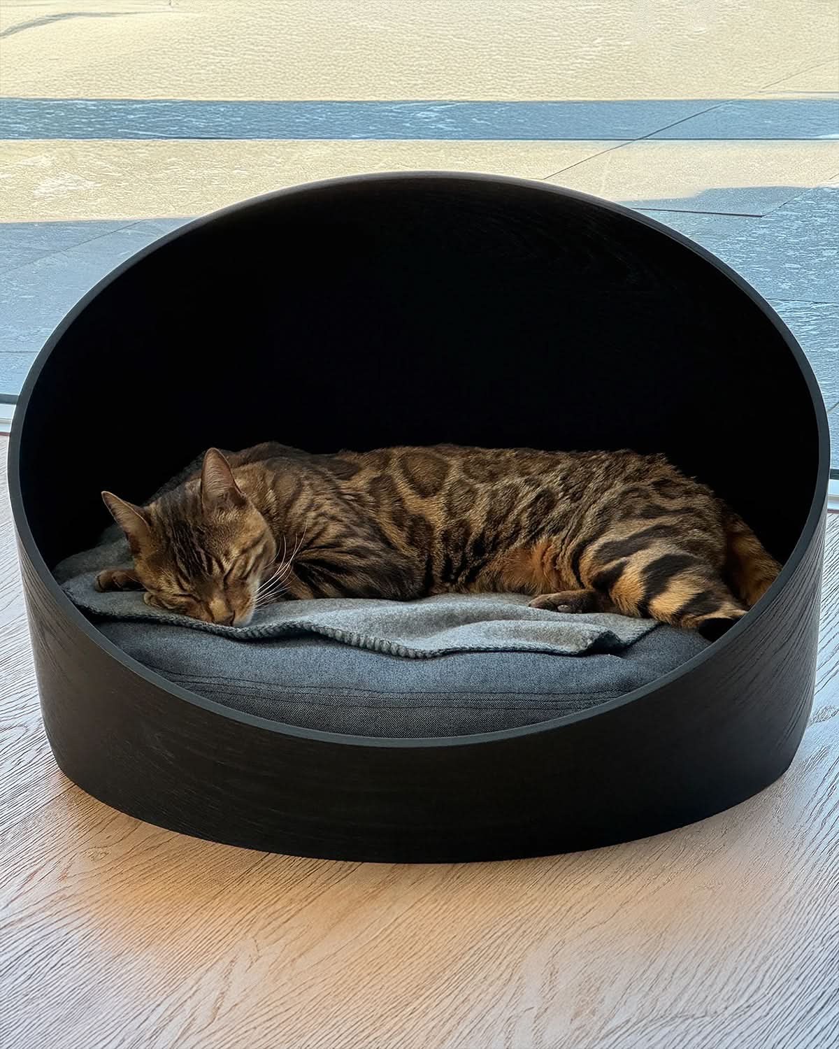 COVO CAT CAVE BED | מיטת עץ לחתול