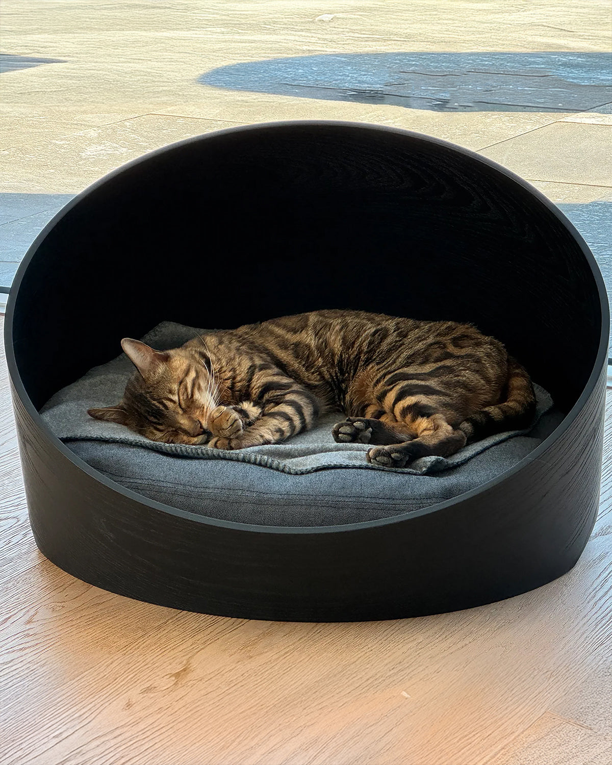 COVO CAT CAVE BED | מיטת עץ לחתול