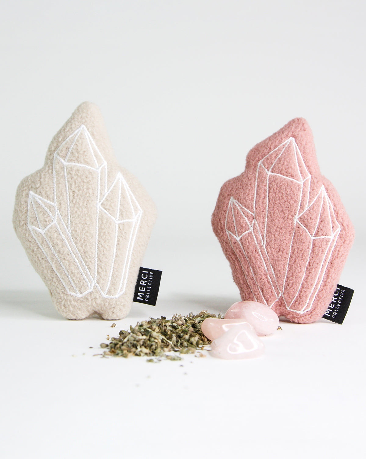 CATNIP מרובע קריסטל לחתולים וכלבים | קטניפ מועשר בקריסטלים לכלבים וחתולים