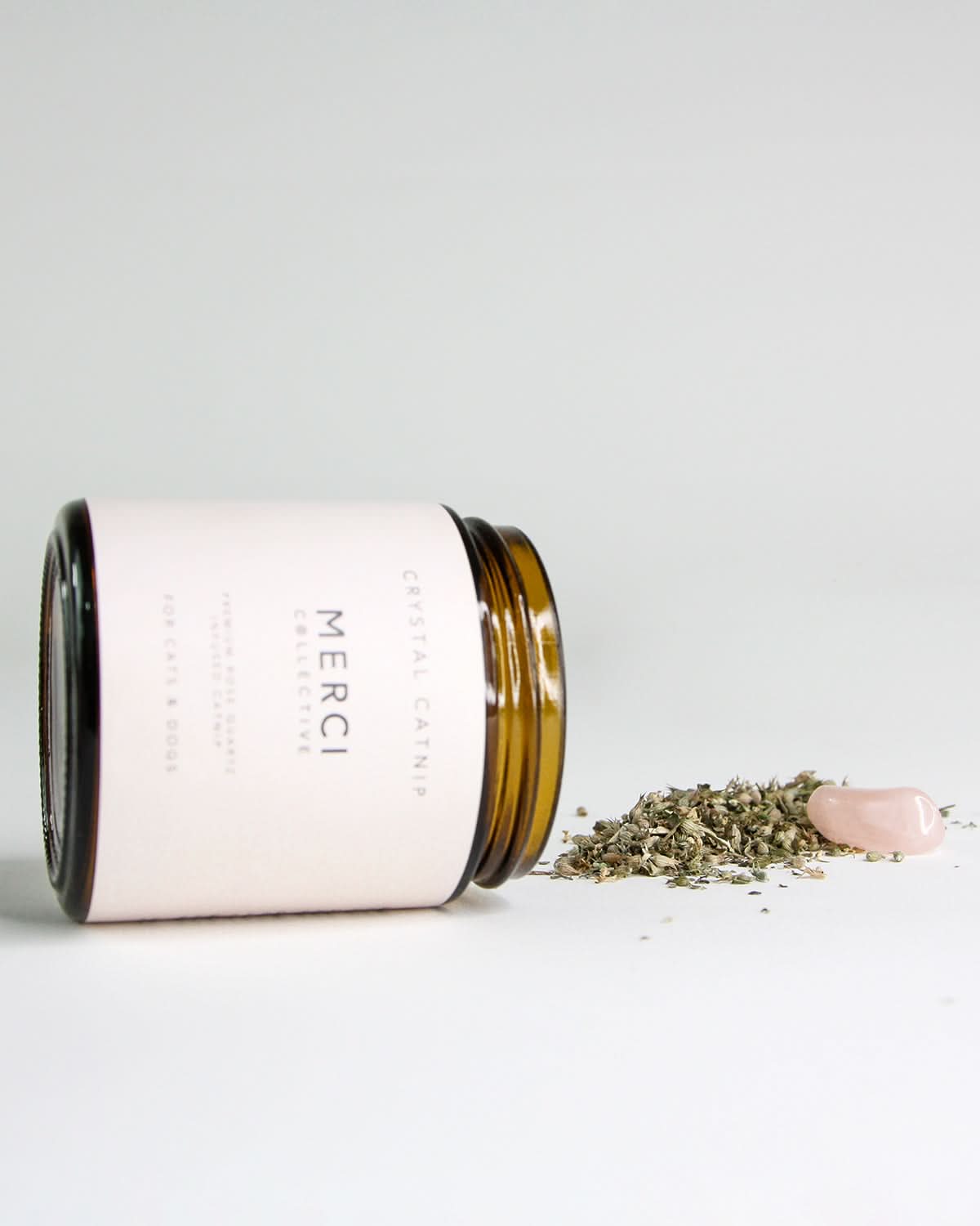 CRYSTAL INFUSED CATNIP FOR CATS & DOGS | קטניפ מועשר בקריסטלים לכלבים וחתולים