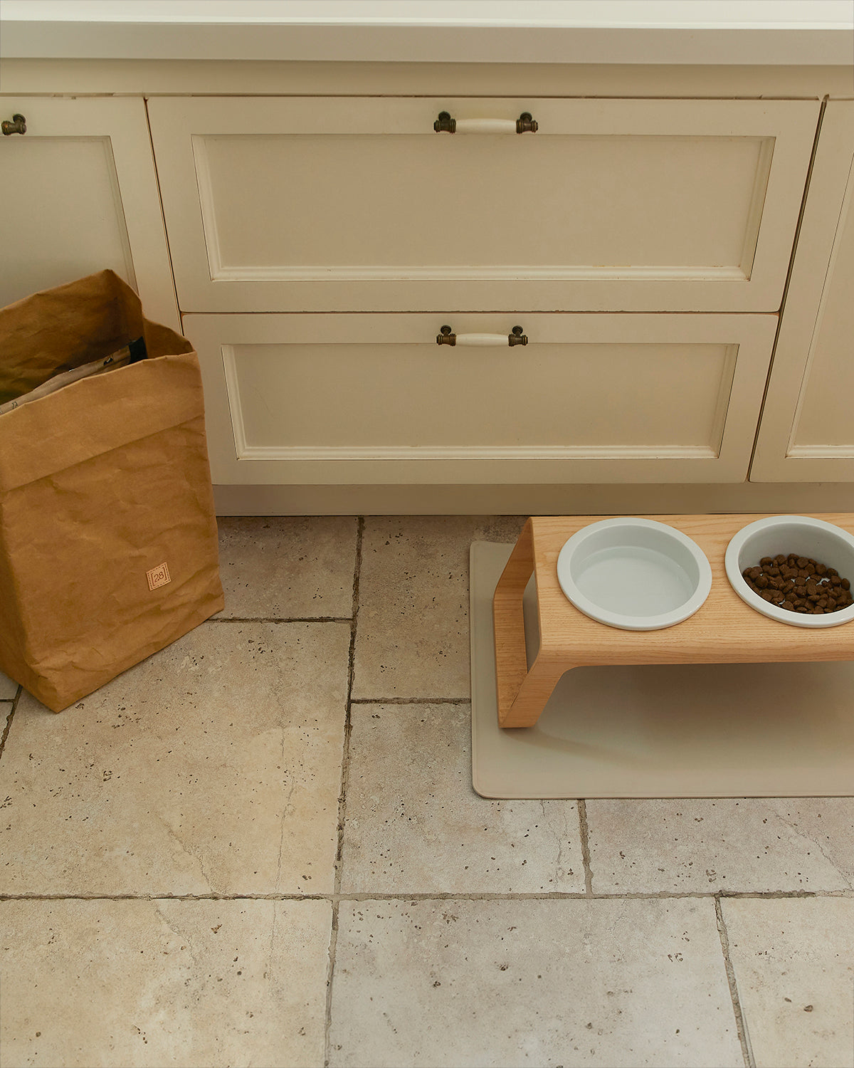 פורצלן דסקו עץ | מעמדות מוגבה לכלב