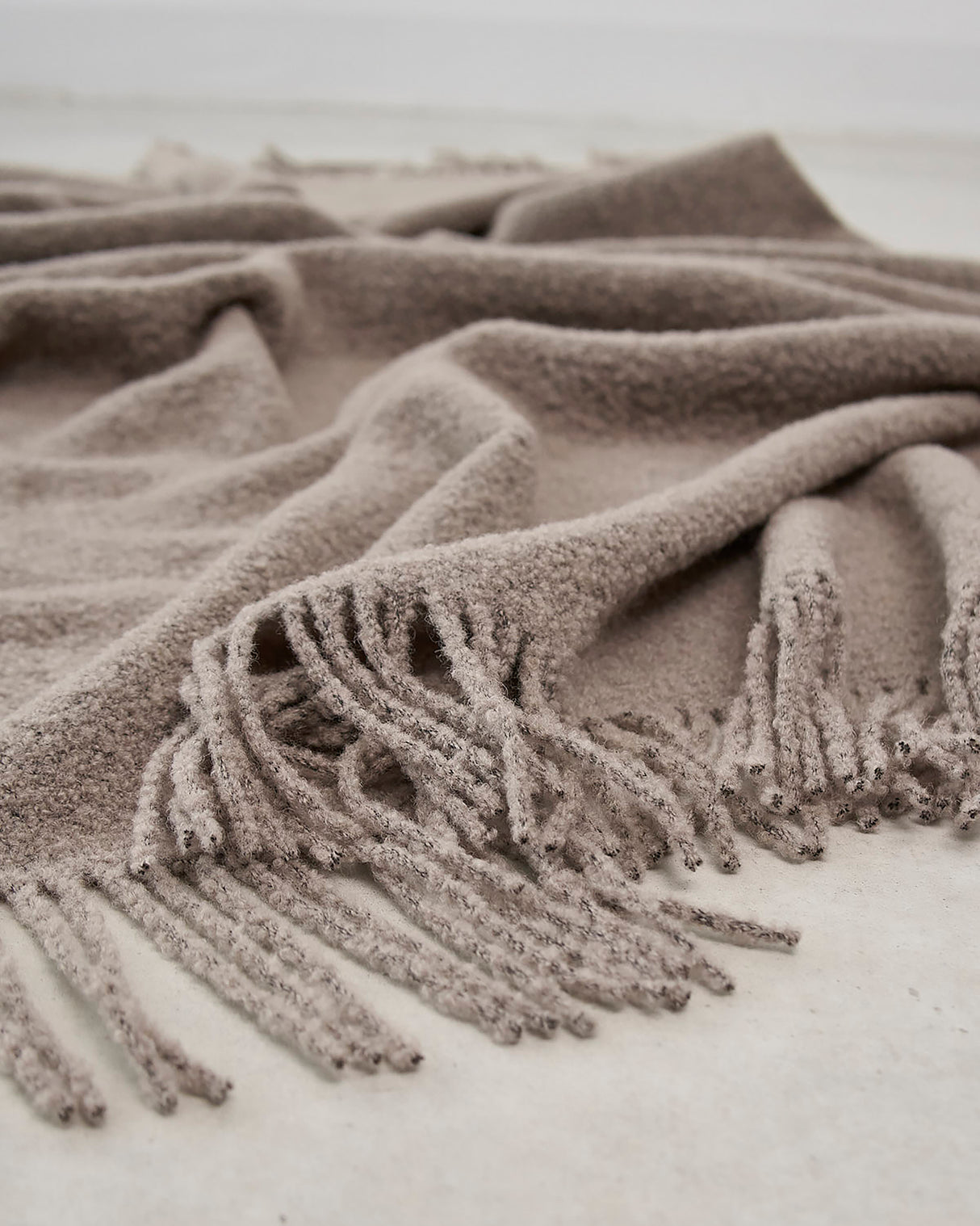 BUCCOLA THROW FAMILY BLANKET | שמיכה לכלב, לחתול ולבעלים