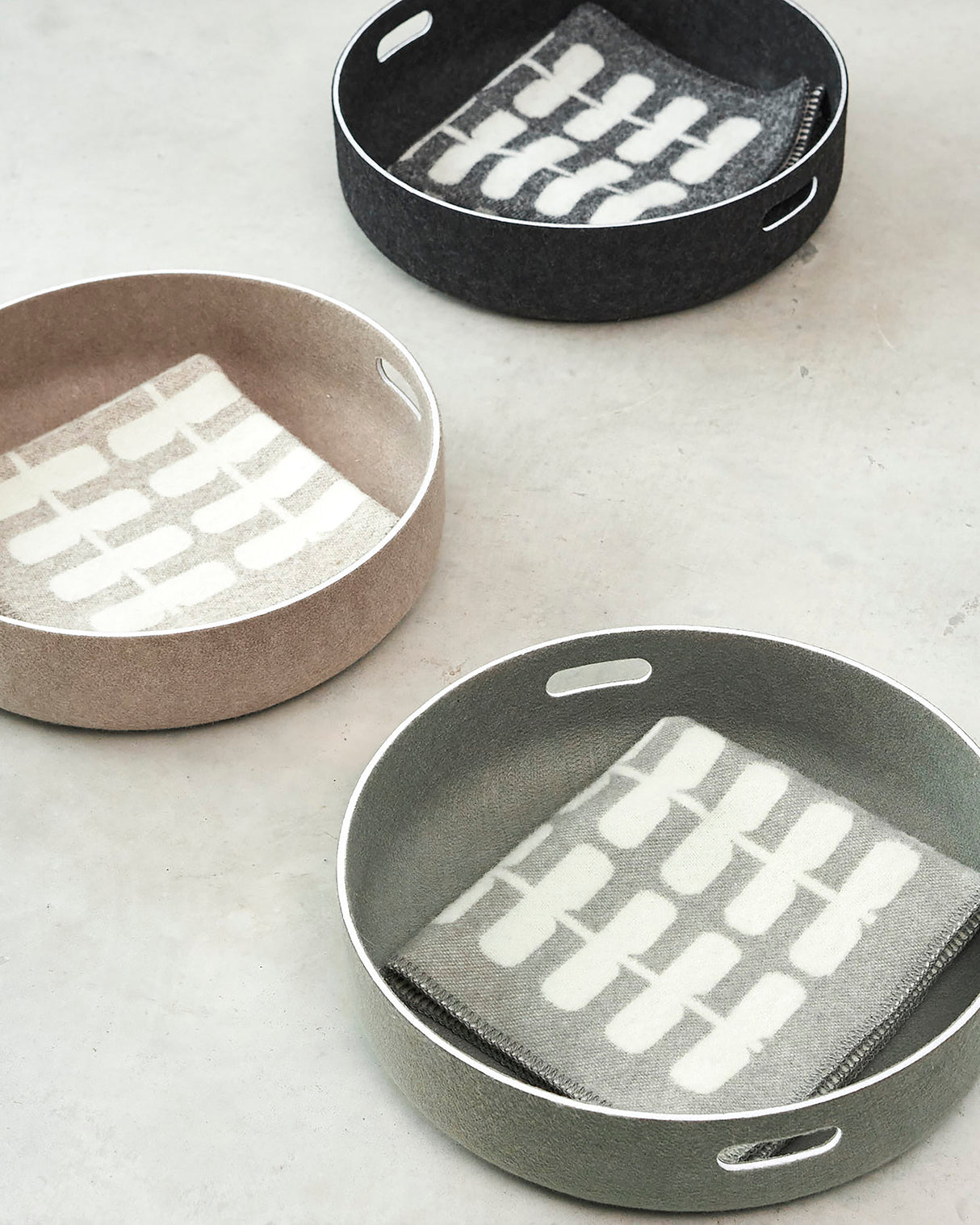 CESTO BASKET | סלסלת צעצועים או פינת רביצה לכלבים קטנים