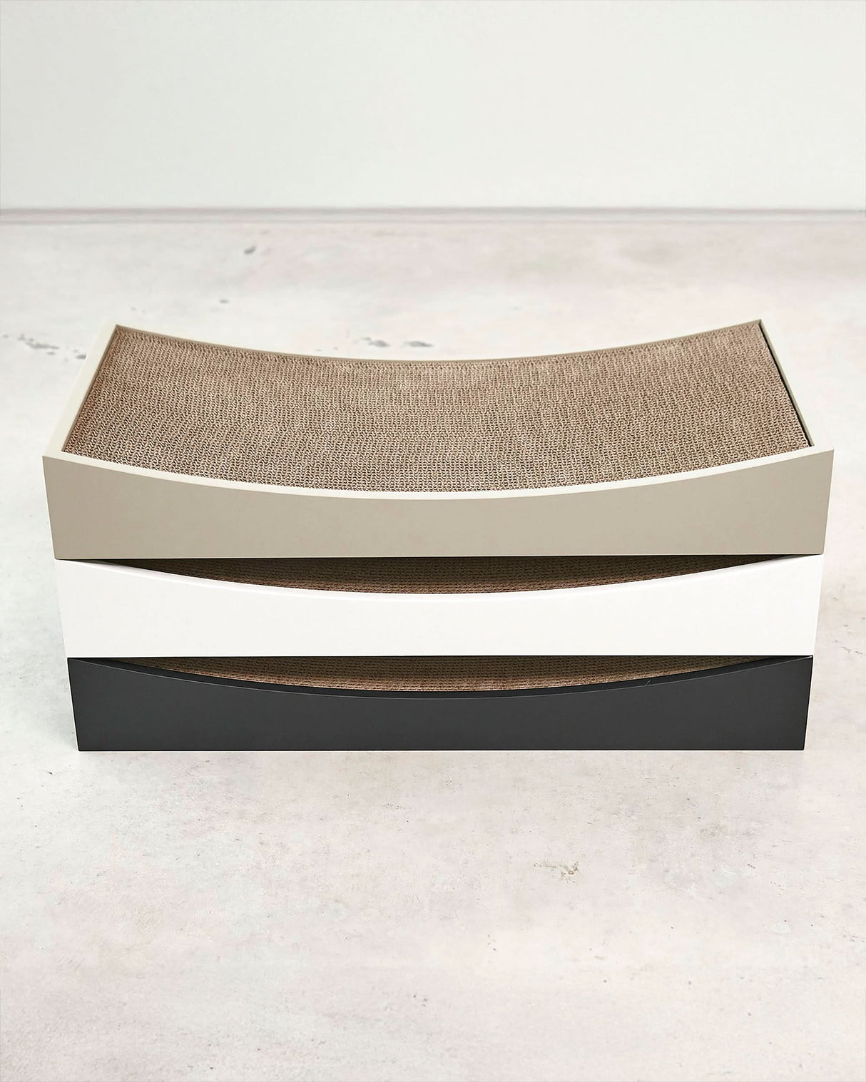 GRATTA CAT SCRATCHING BOARD | משטח גירוד לחתולים