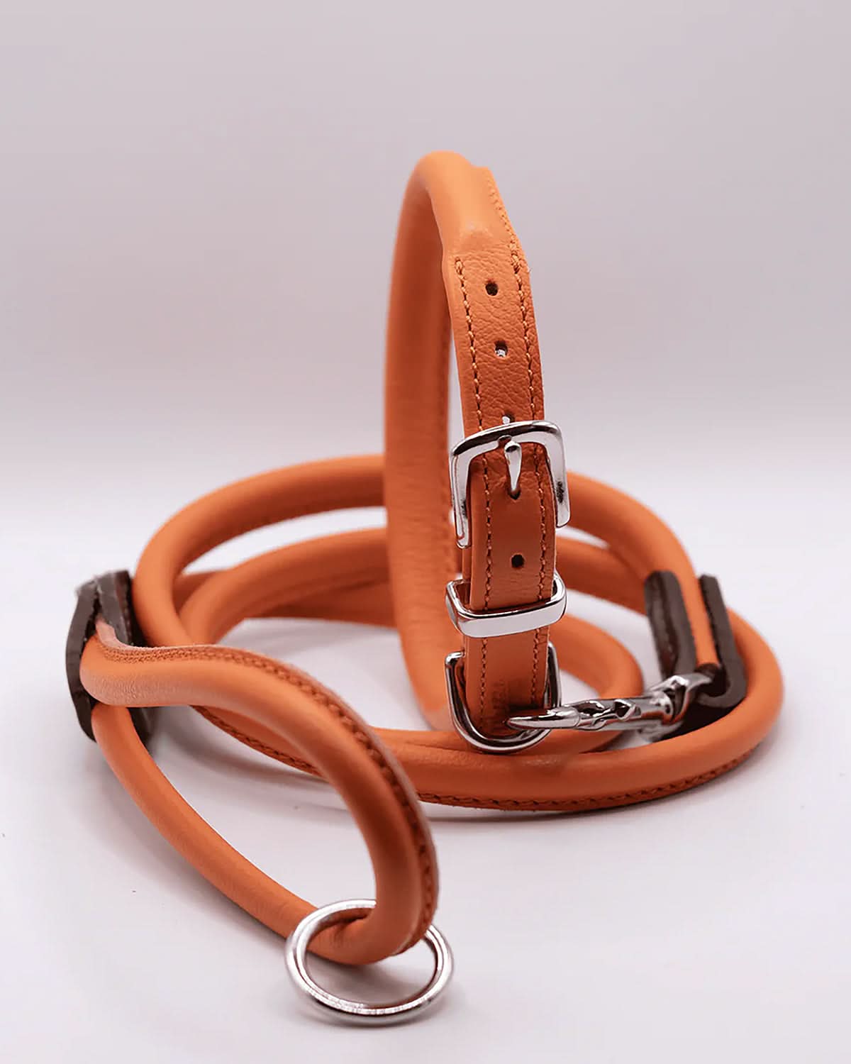 ROLLED SOFT LEATHER LEASH | רצועת עור לכלב