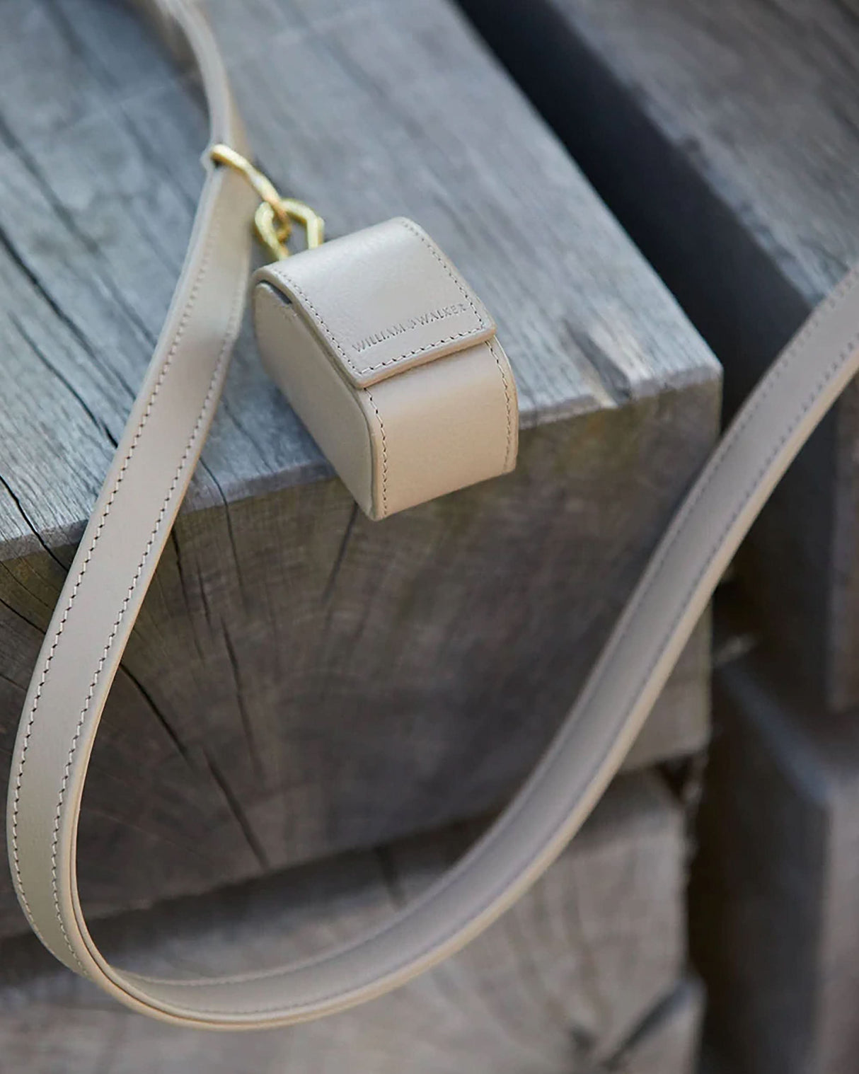 Plain Adjustable Long Leather Lead | רצועת עור ארוכה ומתכווננת לכלב