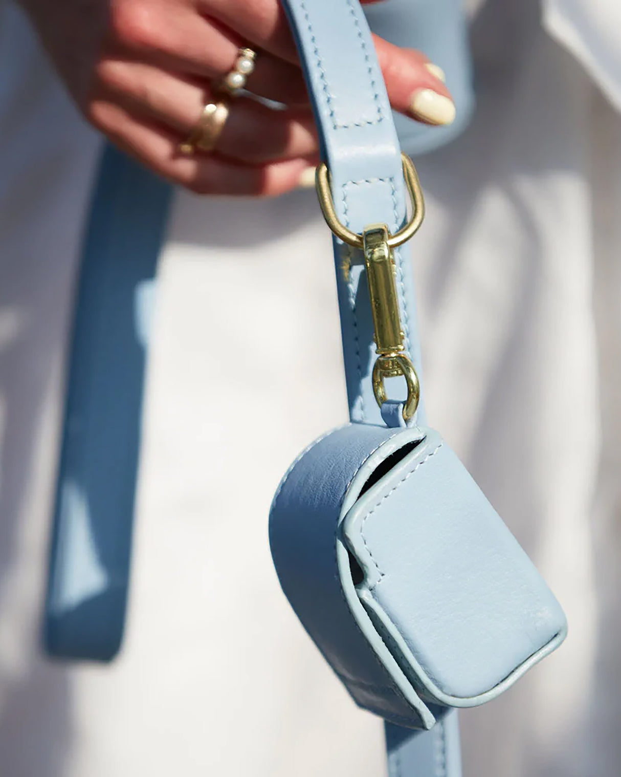 Plain Leather Poo Bag Holder | נרתיק שקיות איסוף מעור