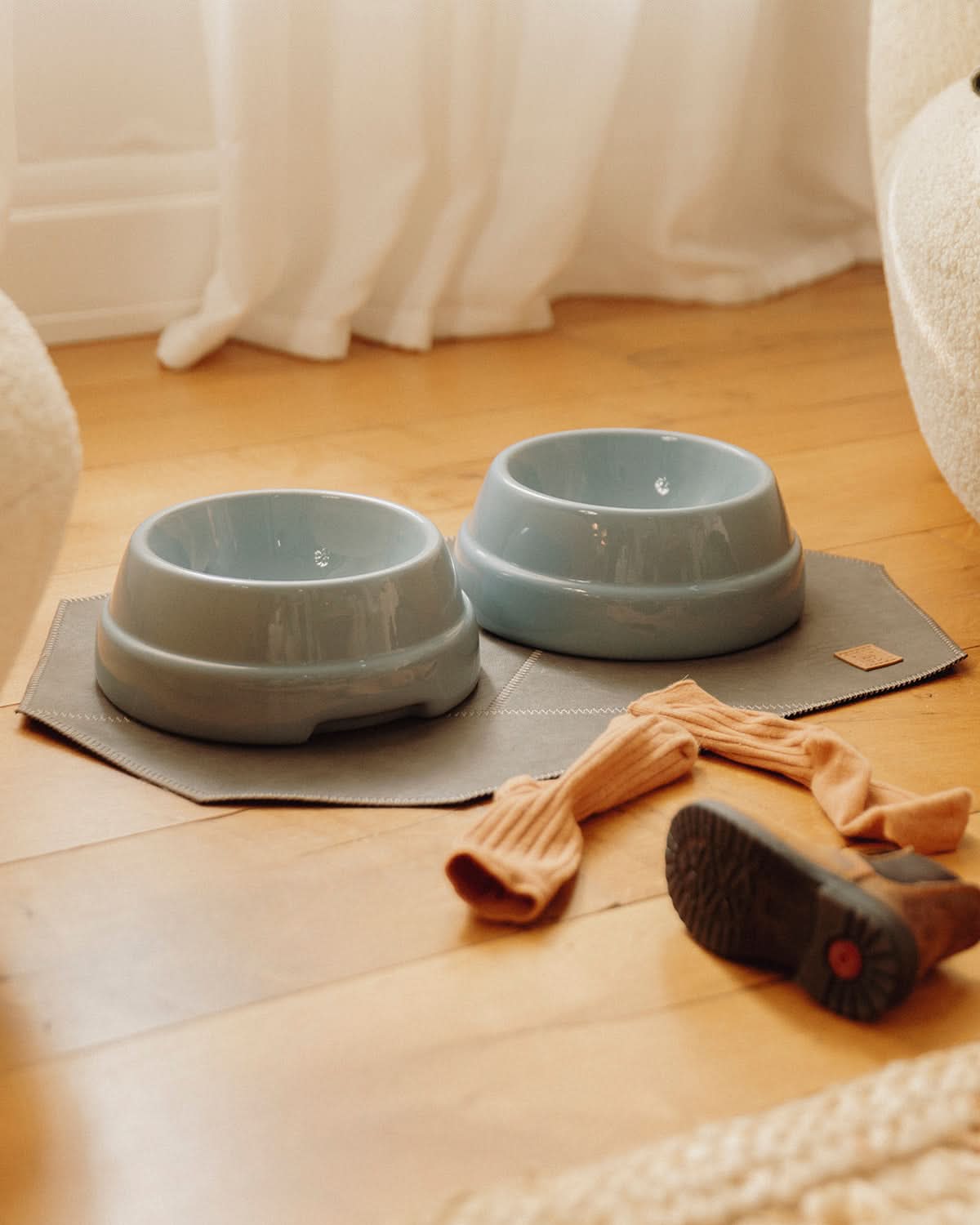 DAVID VEGAN LEATHER DOG PLACEMAT | פלייסמט לקערות לכלבים