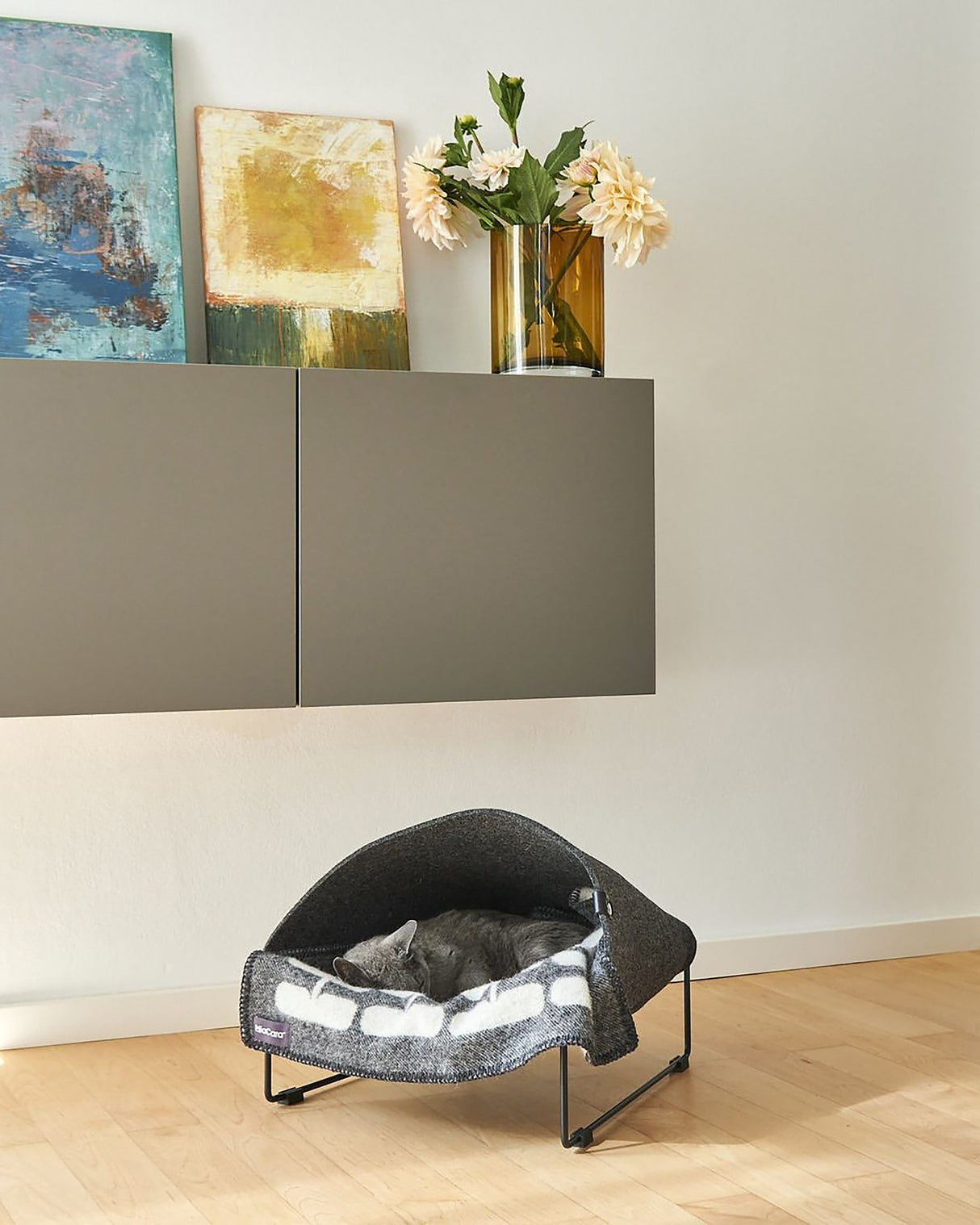 Loggia Cat Cave Bed | מיטת מאורה לחתולים