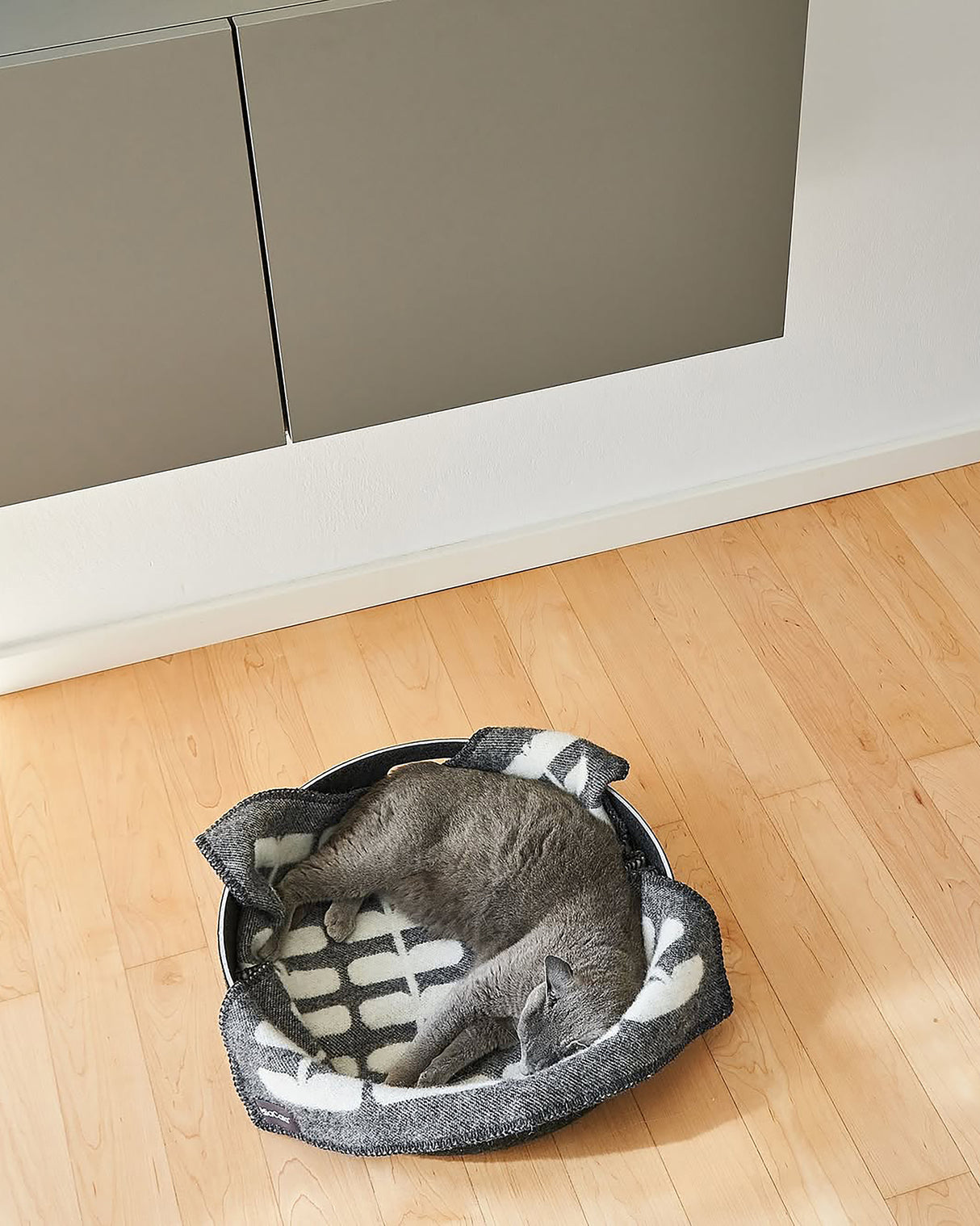 FLORA CAT WOOL BLANKET | שמיכה לחתול