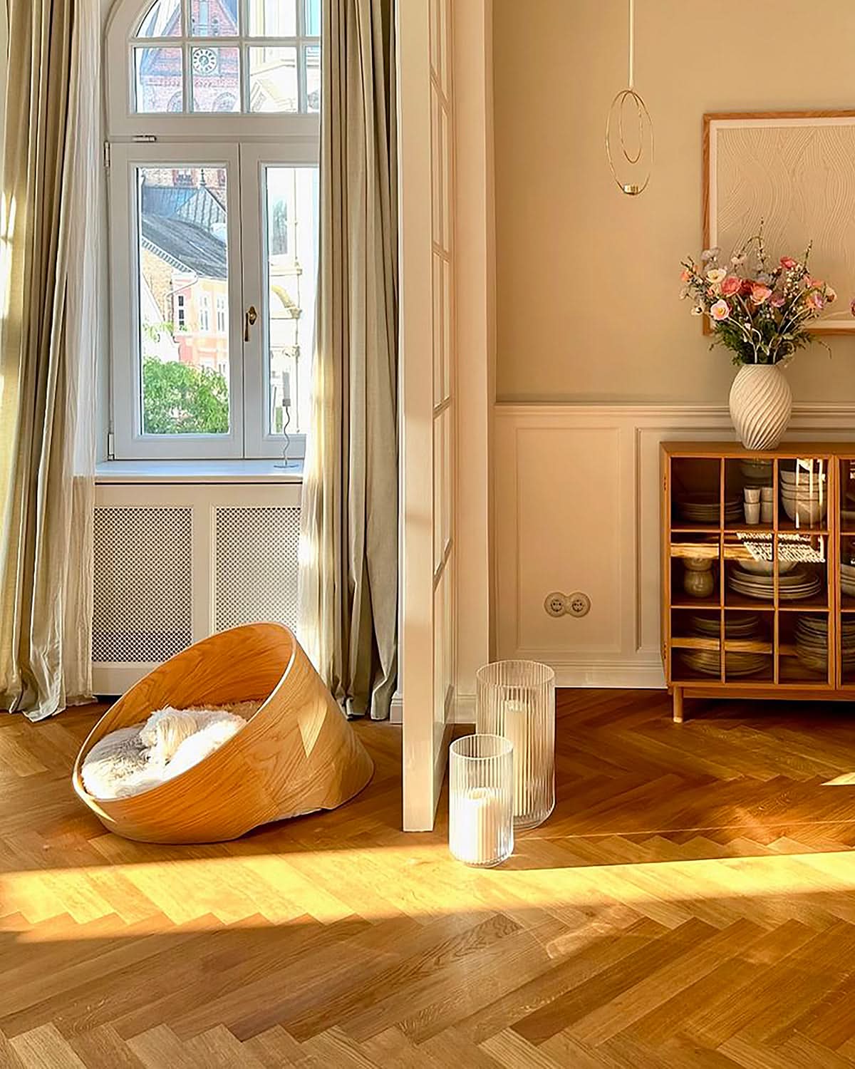 COVO DOG CAVE BED | מיטת עץ אורתופדית לכלב