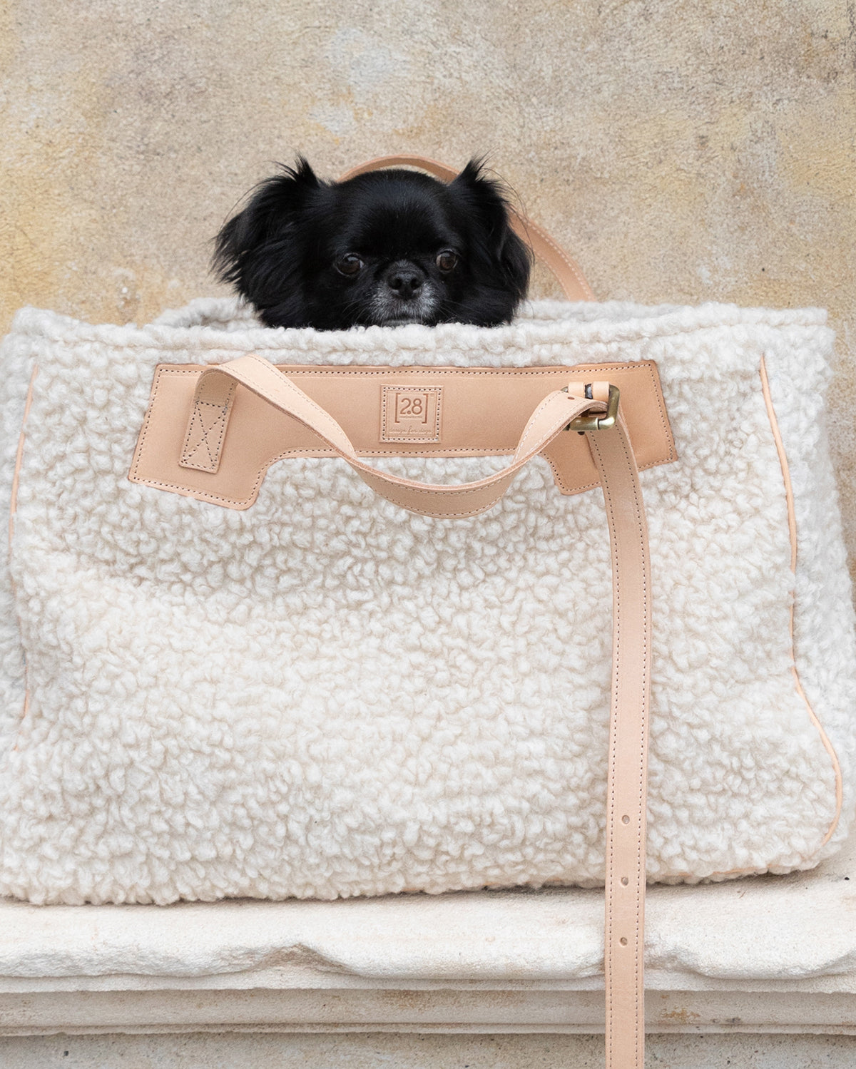 MARGARET BOUCLÉ BAG | תיק נשיאה לכלב או תיק לבעלים