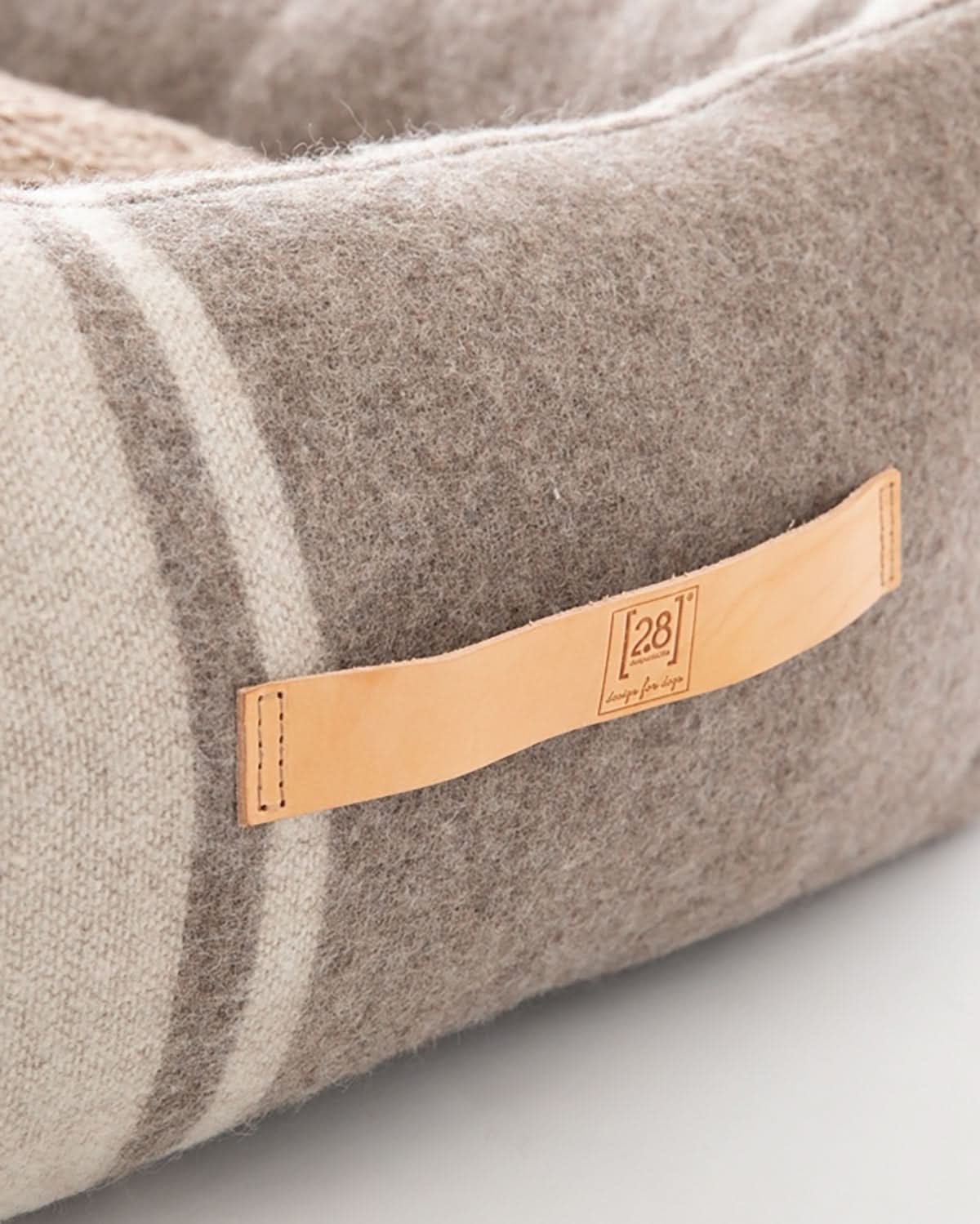 HENRI RECYCLED WOOL DOG BED | מיטה לכלב