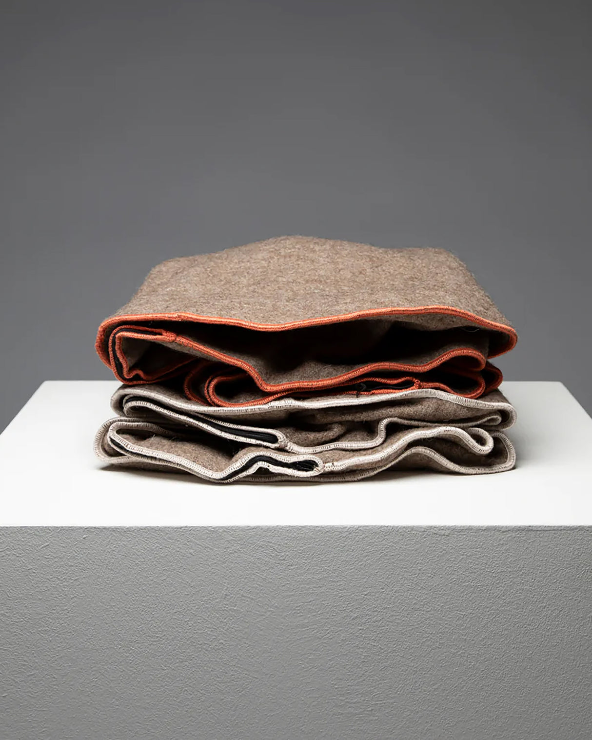 REPLACEMENT COVER FROM RECYCLED WOOL FOR FULVIO BED | ריפוד להחלפה למיטה לכלב