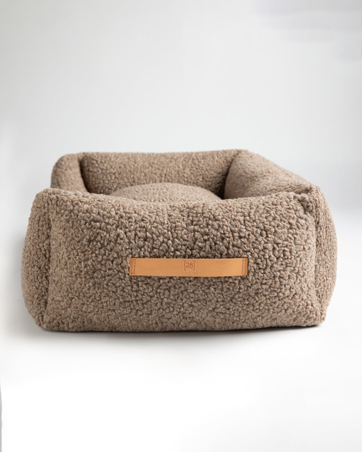 HENRI BOUCLÉ CAT BED | מיטה לחתול