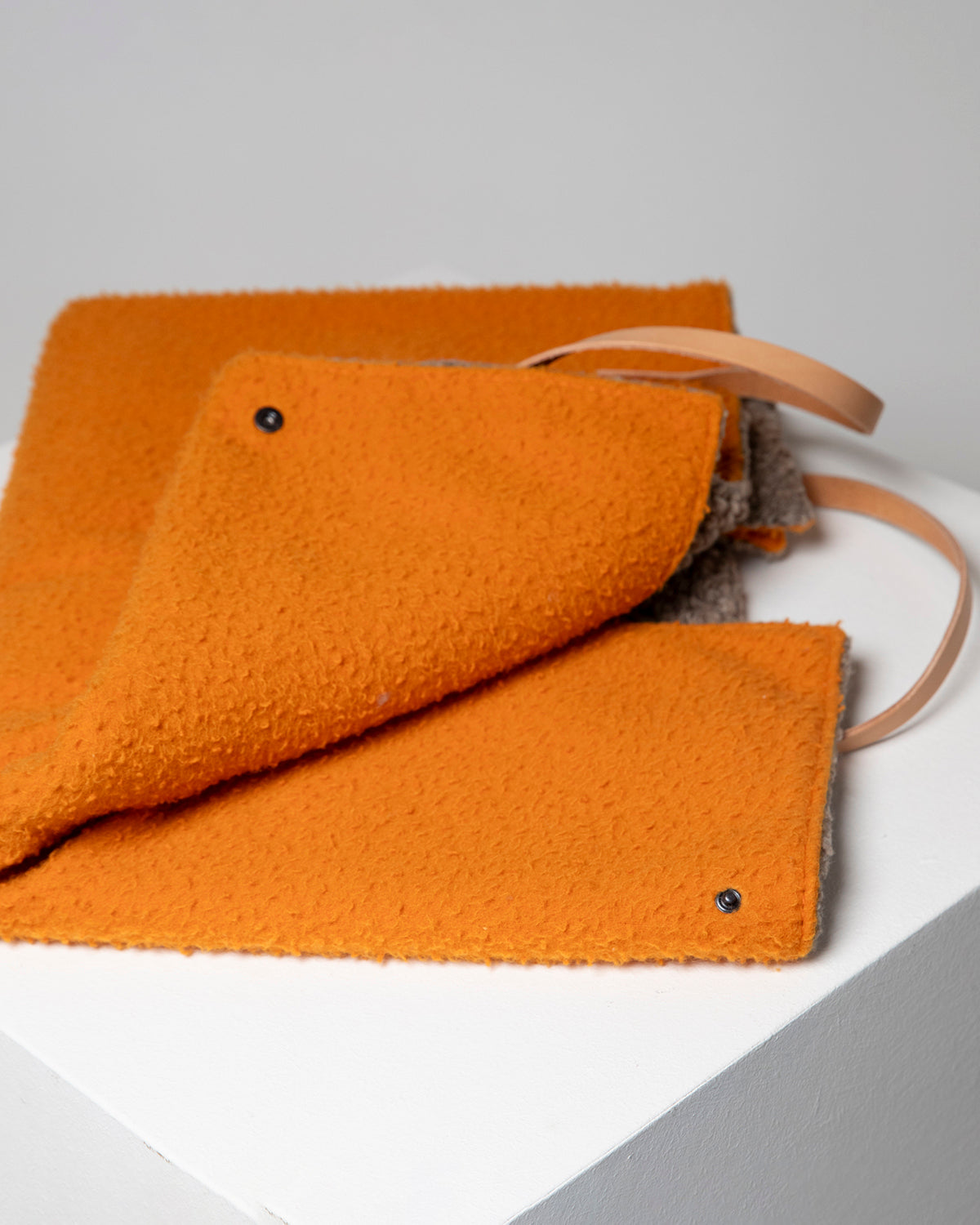 STEVE CASENTINO WOOL TRAVEL MAT | מזרן טיולים לכלב