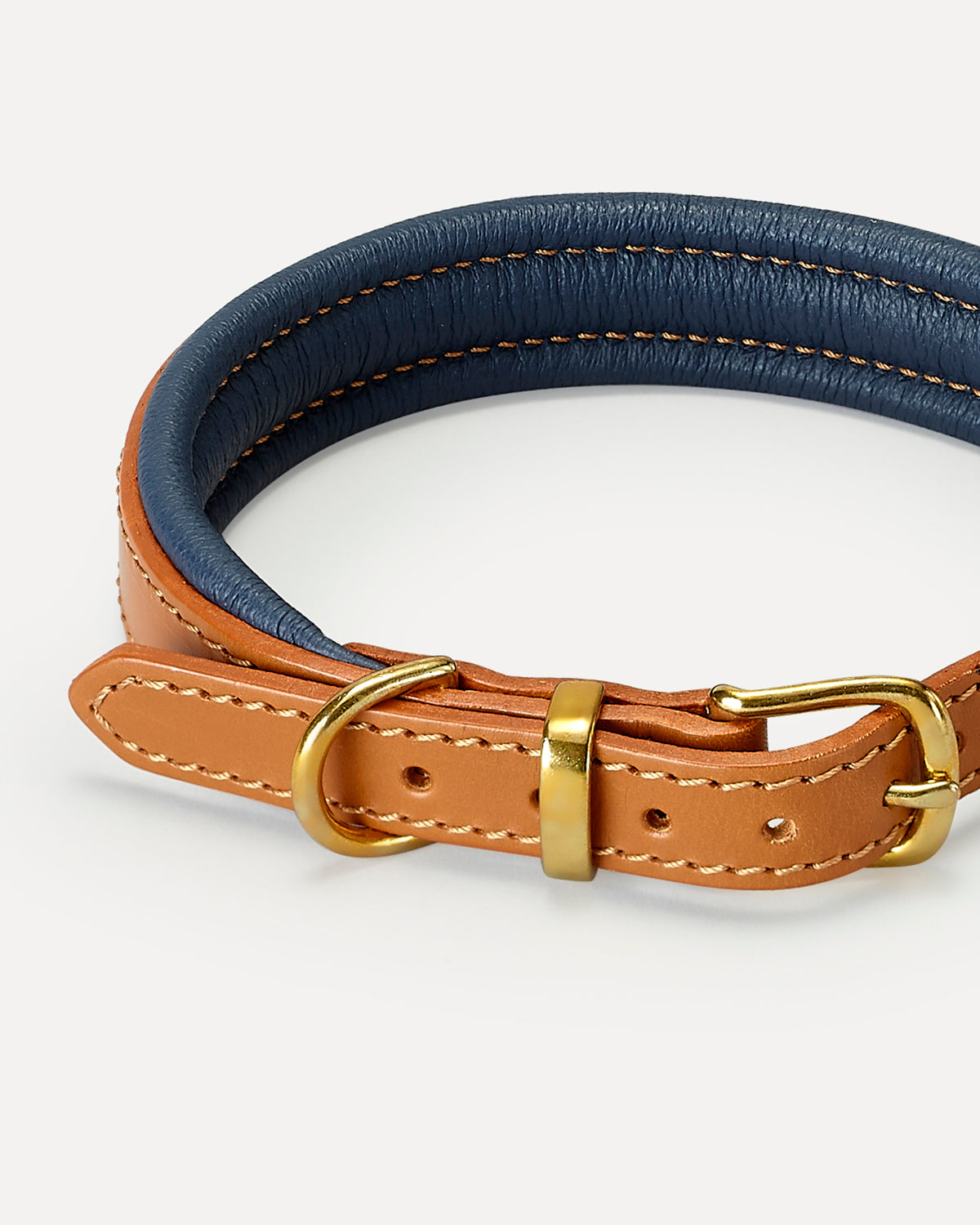 PADDED SOFT LEATHER COLLAR | קולר עור מרופד לכלב