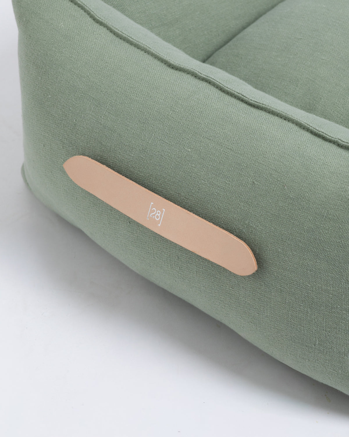 מיטה לכלב מפשתן טהור | EDWARD PURE LINEN DOG BED