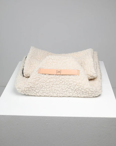 REPLACEMENT BOUCLÉ WOOL COVRE FOR HENRI BED | ריפוד להחלפה למיטה לכלב