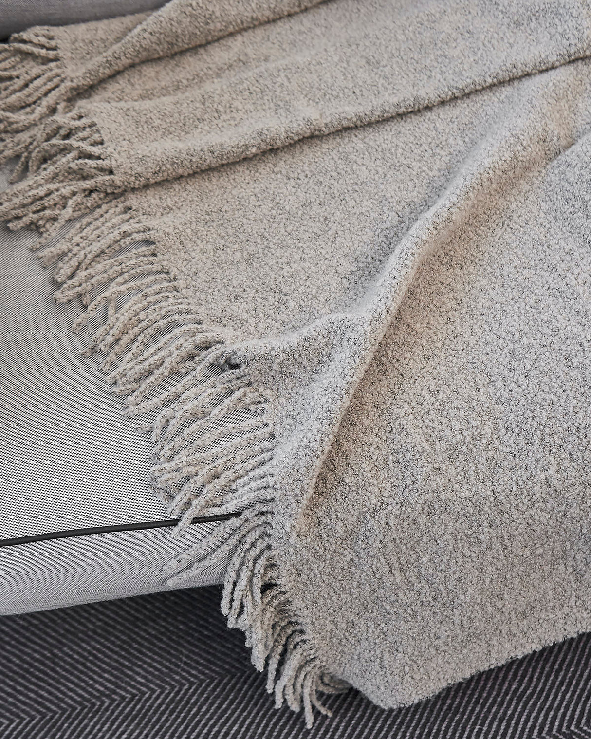 BUCCOLA THROW FAMILY BLANKET | שמיכה לכלב, לחתול ולבעלים