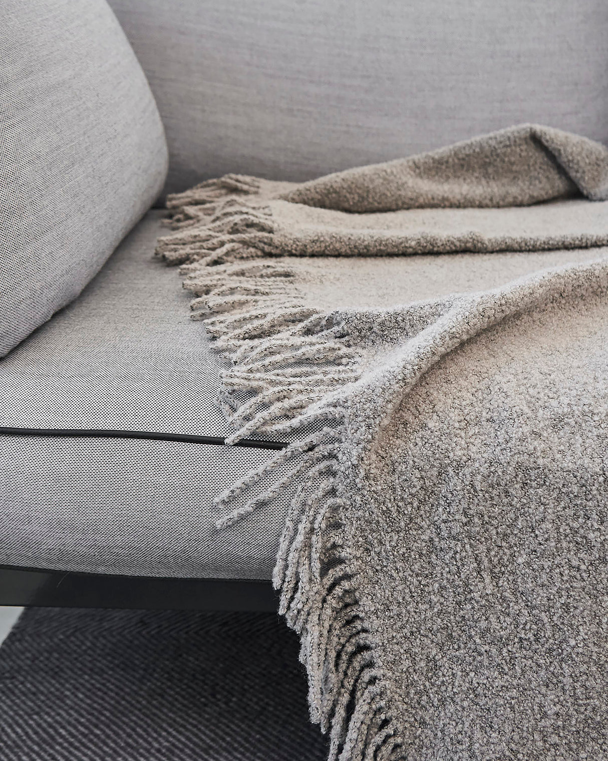 BUCCOLA THROW FAMILY BLANKET | שמיכה לכלב, לחתול ולבעלים