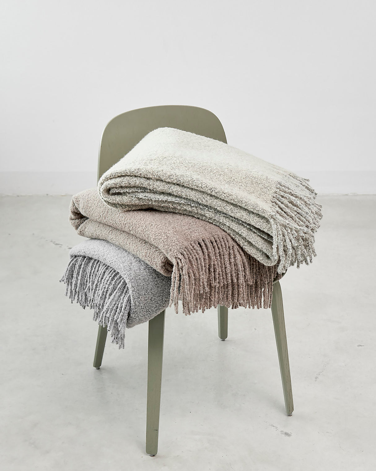 BUCCOLA THROW FAMILY BLANKET | שמיכה לכלב, לחתול ולבעלים